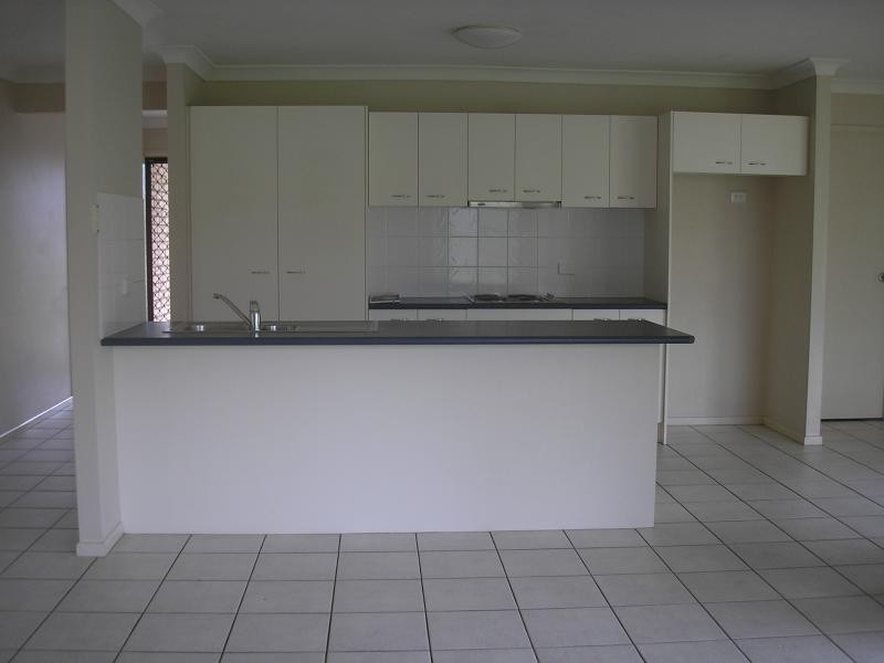 11 Dewhurst Crescent, Raceview QLD 4305