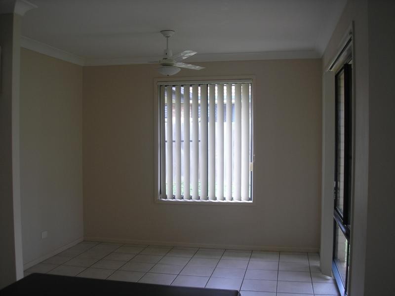 11 Dewhurst Crescent, Raceview QLD 4305