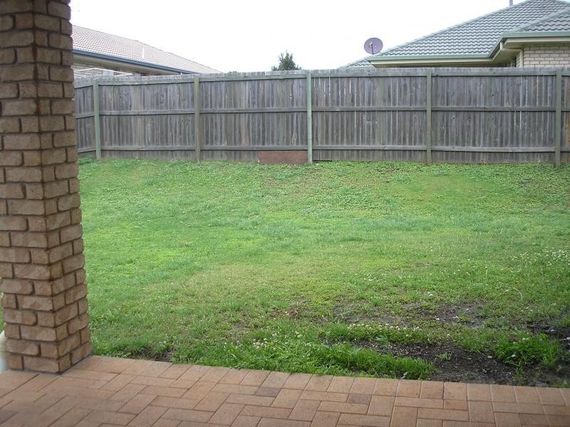 11 Dewhurst Crescent, Raceview QLD 4305