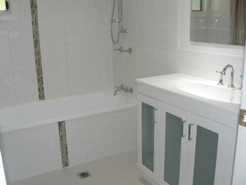 4 Cemetery Road, Ipswich QLD 4305