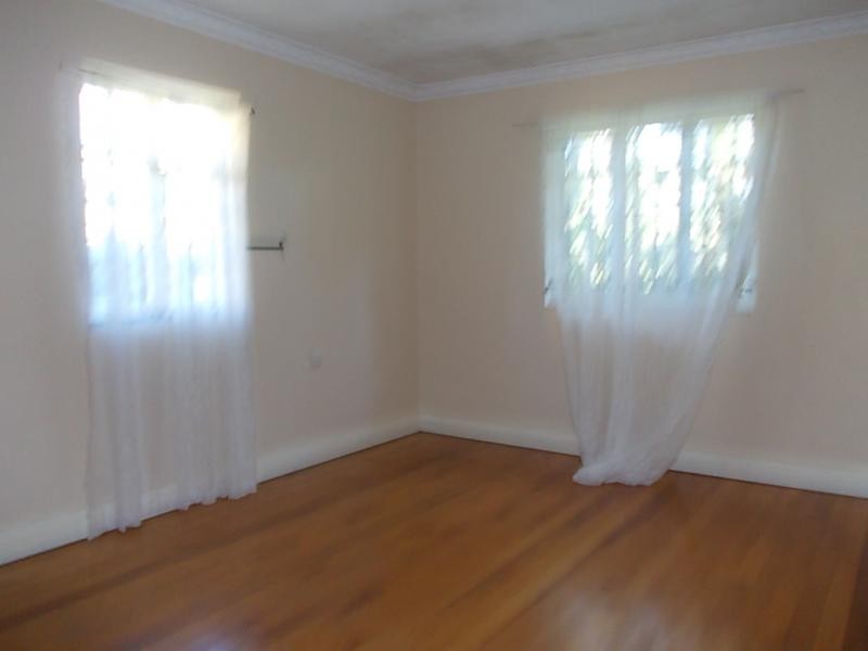 24 Railway Street, Booval QLD 4304