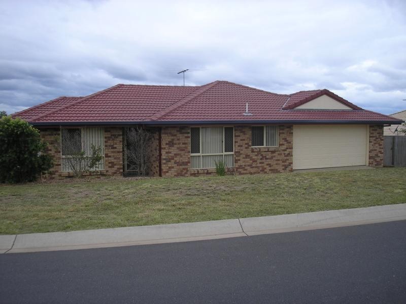 15 Sandhurst Place, Brassall QLD 4305