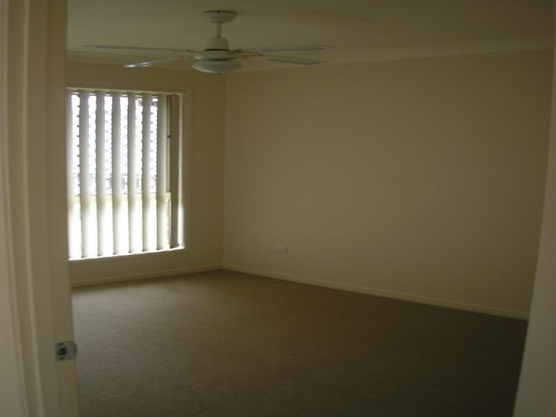 15 Sandhurst Place, Brassall QLD 4305