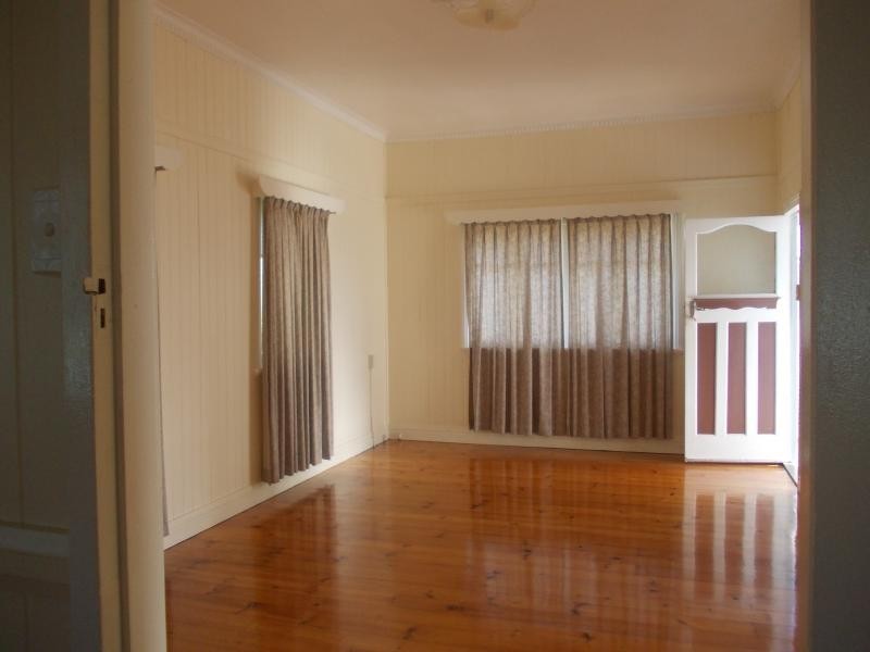 159 Blackstone Road, Silkstone QLD 4304