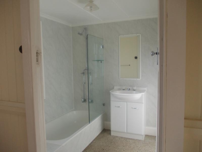 159 Blackstone Road, Silkstone QLD 4304