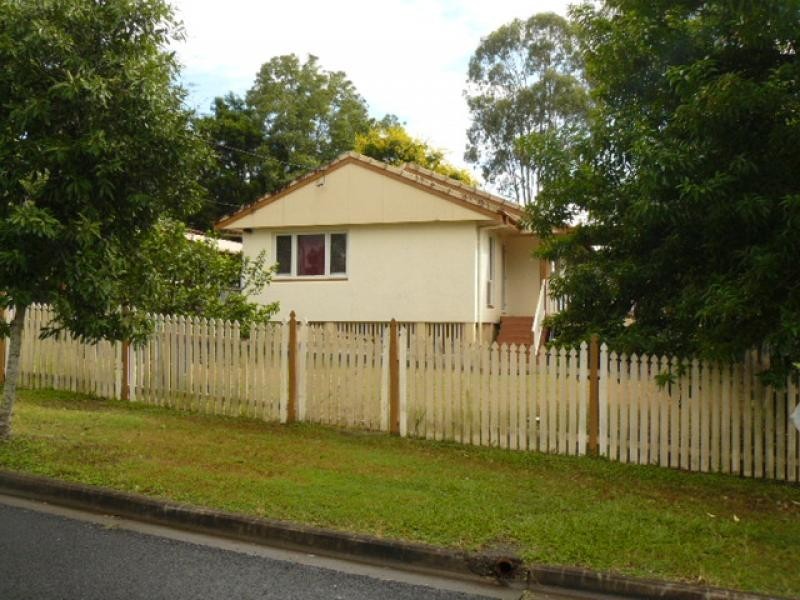 3 Sturt Street, Leichhardt QLD 4305