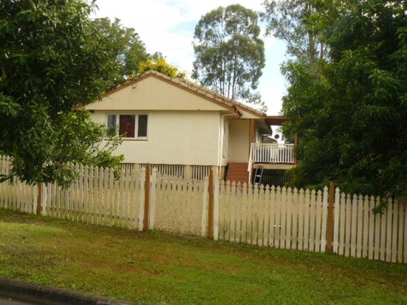 3 Sturt Street, Leichhardt QLD 4305