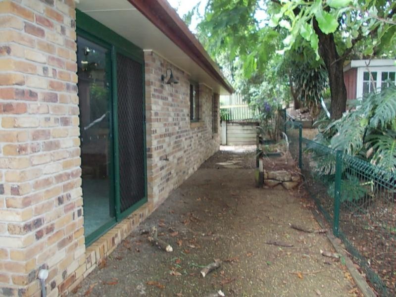 2A Clare Avenue, North Ipswich QLD 4305
