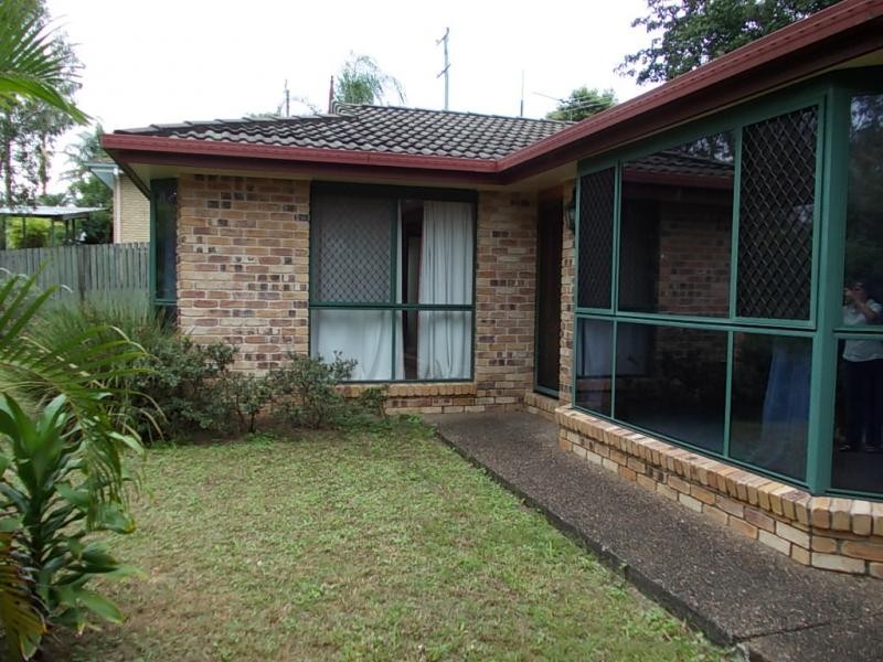 2A Clare Avenue, North Ipswich QLD 4305