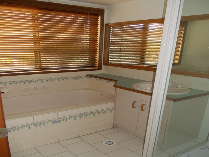 2A Clare Avenue, North Ipswich QLD 4305