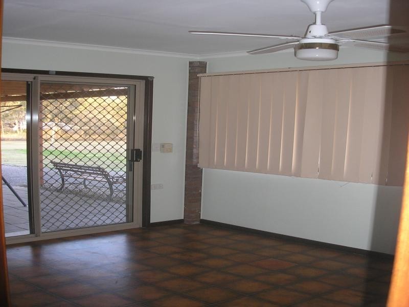 318 Haigslea-Amberley Road, Walloon QLD 4306