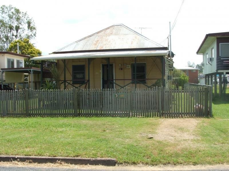 6 Lindsay Street, Bundamba QLD 4304
