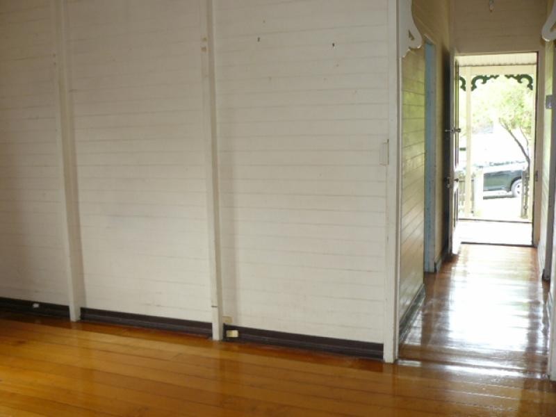 11 Perry Street, Churchill QLD 4305