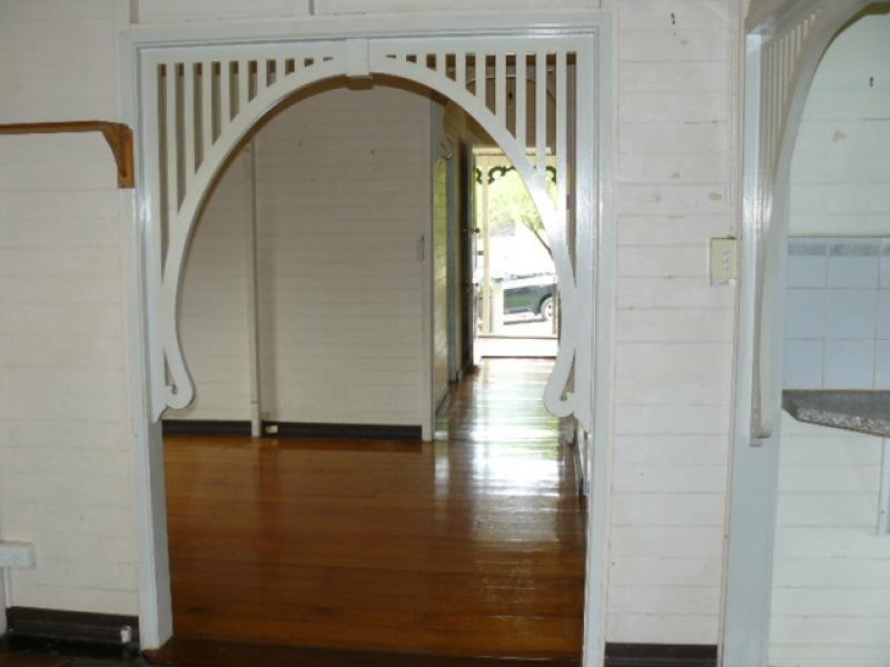 11 Perry Street, Churchill QLD 4305