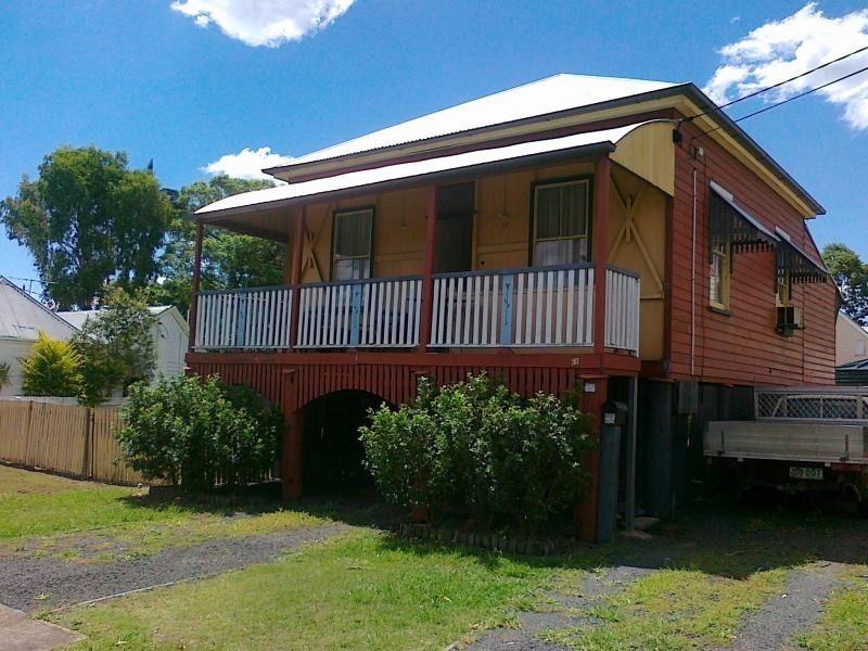69 Darling Street, Ipswich QLD 4305