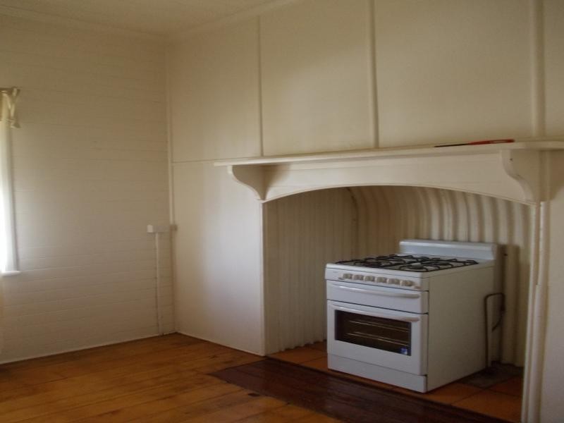 69 Darling Street, Ipswich QLD 4305