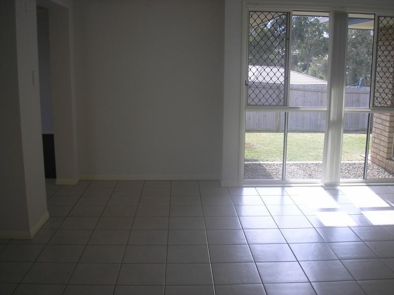 6 Toronto Drive, Brassall QLD 4305