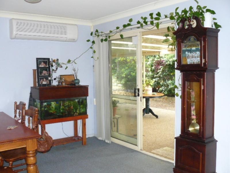8 Morris Street, Flinders View QLD 4305