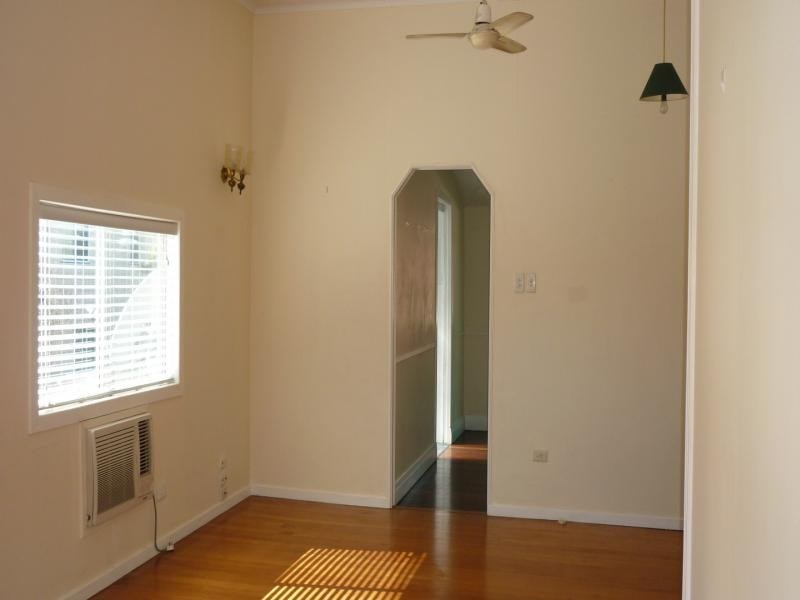 18 Green Street, Booval QLD 4304