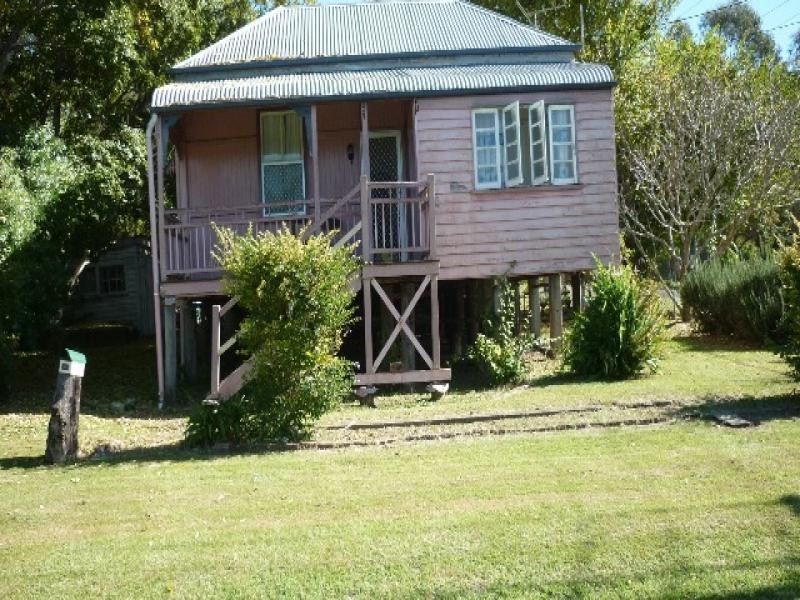 44 Byrne Street, Bundamba QLD 4304