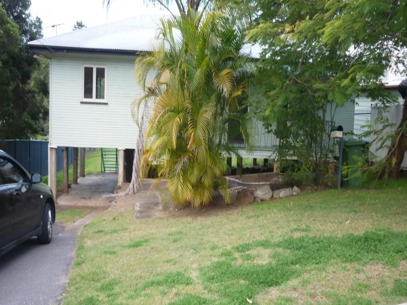 4 Harold Street, Bundamba QLD 4304