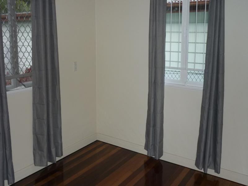 4 Harold Street, Bundamba QLD 4304