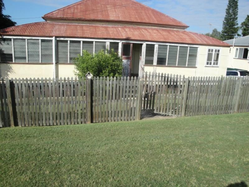 46 Moffatt Street, Ipswich QLD 4305