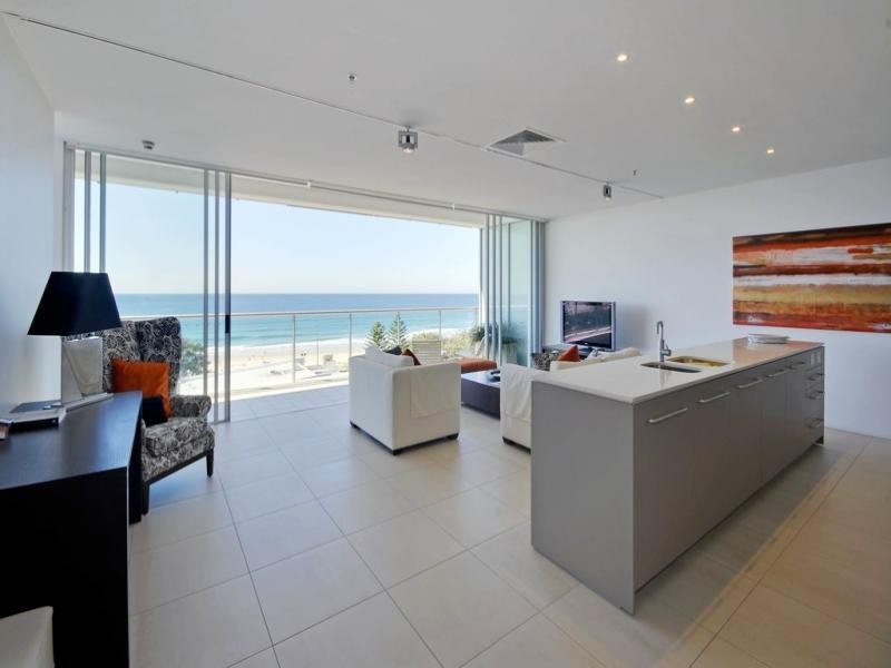 Broadbeach QLD 4218
