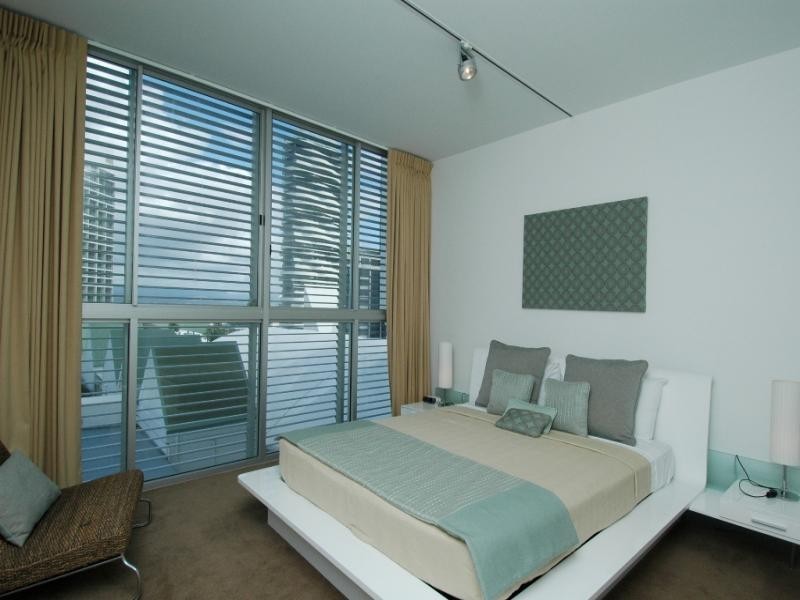 504/159 Old Burleigh Rd, Broadbeach QLD 4218