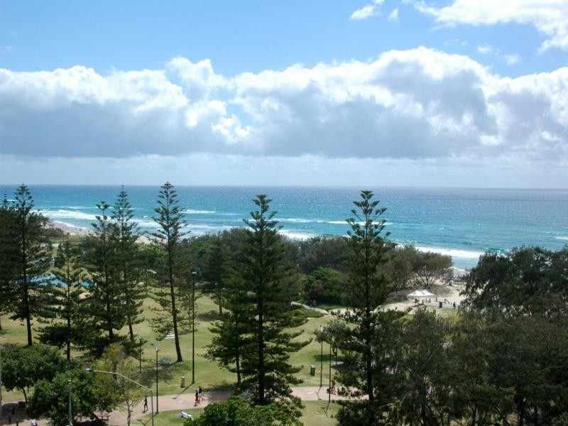 504/159 Old Burleigh Rd, Broadbeach QLD 4218