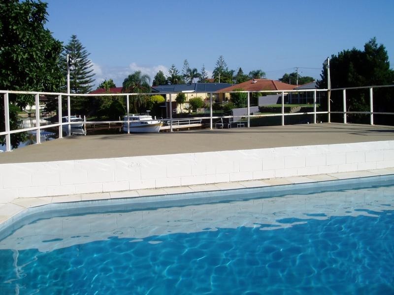 Broadbeach Waters QLD 4218