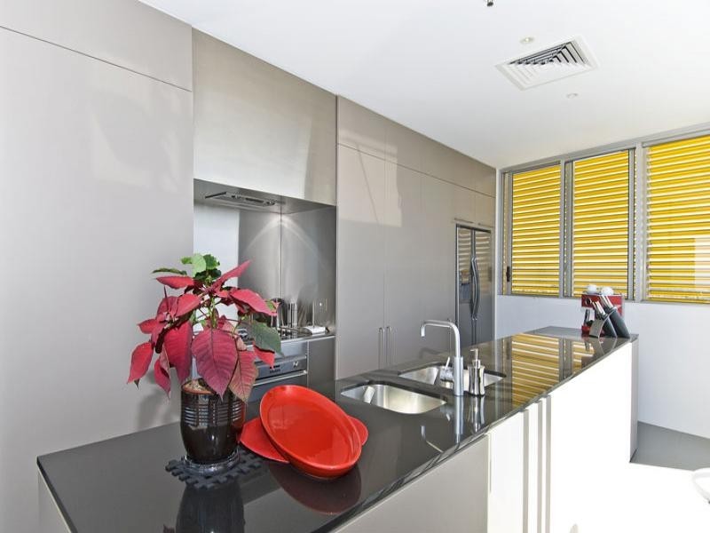 Broadbeach QLD 4218