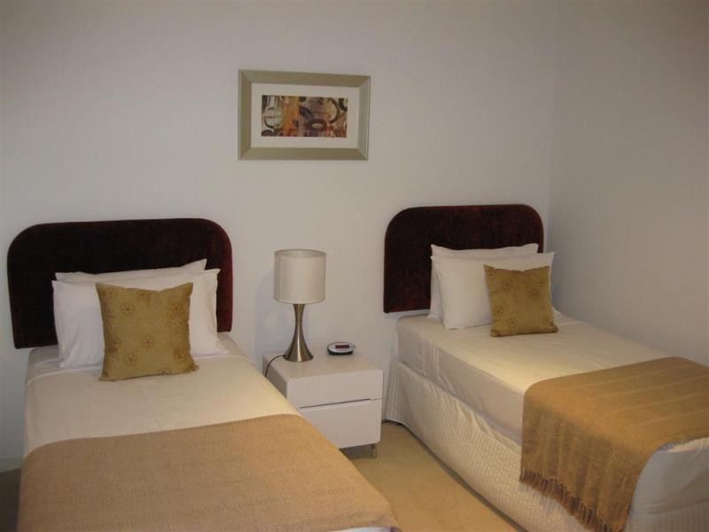 Broadbeach QLD 4218