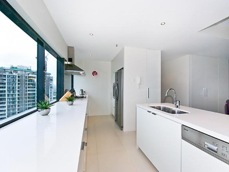 Broadbeach QLD 4218