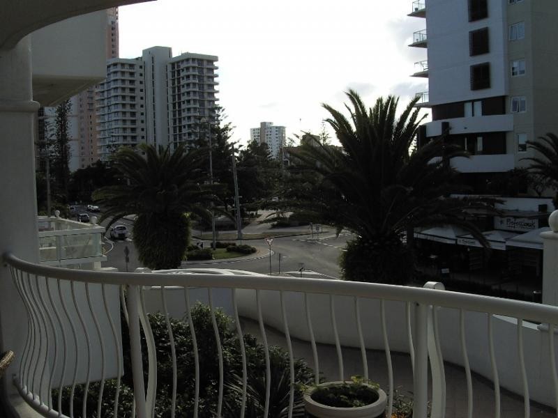 Broadbeach QLD 4218