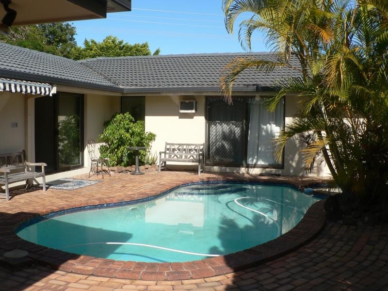 Broadbeach Waters QLD 4218