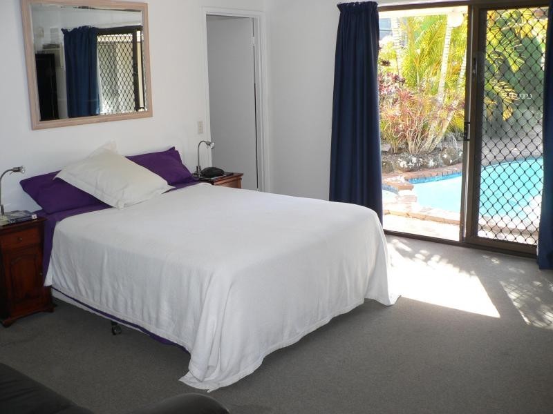 Broadbeach Waters QLD 4218