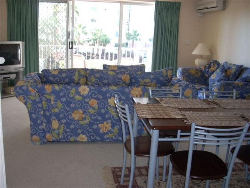 Broadbeach QLD 4218