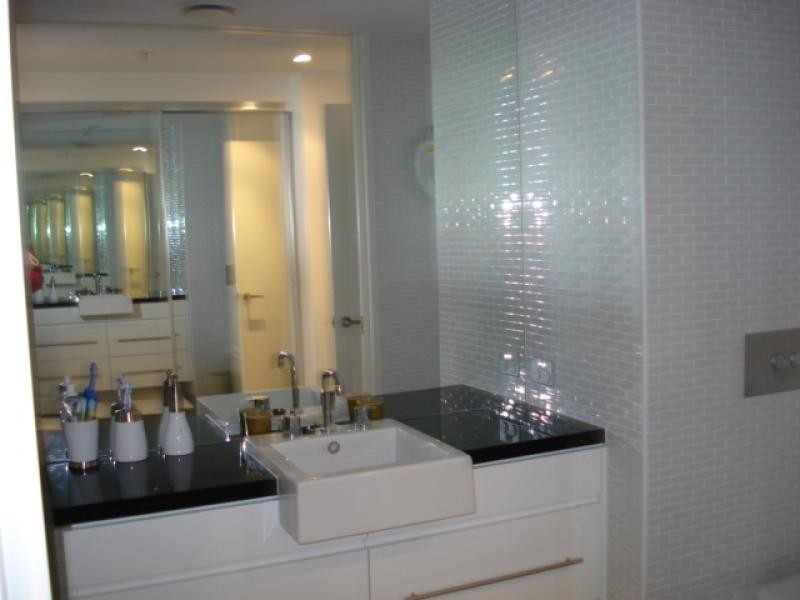Broadbeach QLD 4218