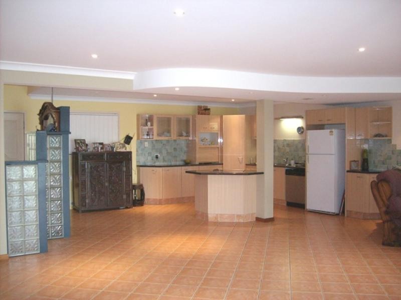 Broadbeach Waters QLD 4218