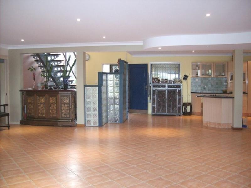 Broadbeach Waters QLD 4218