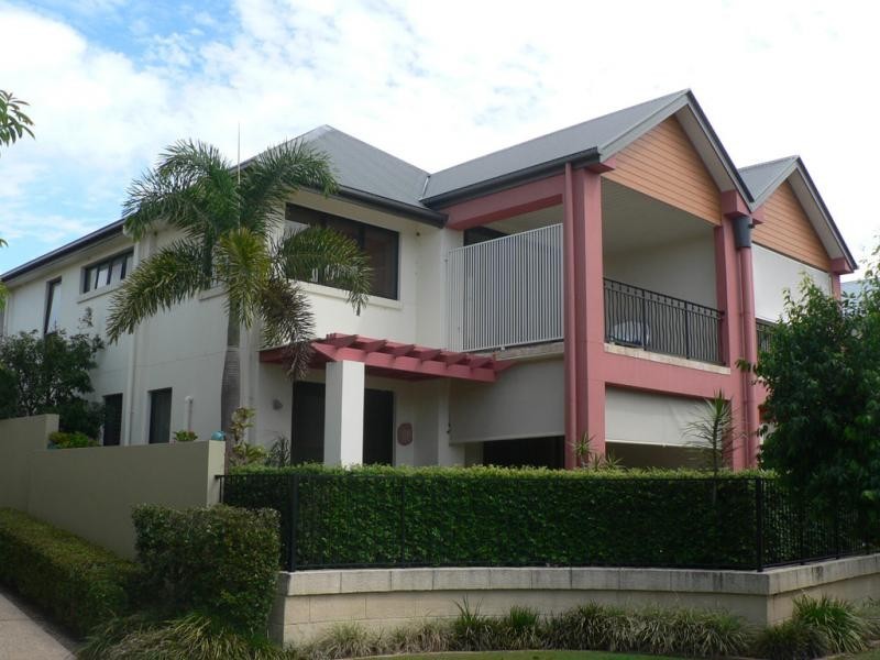 Carrara QLD 4211