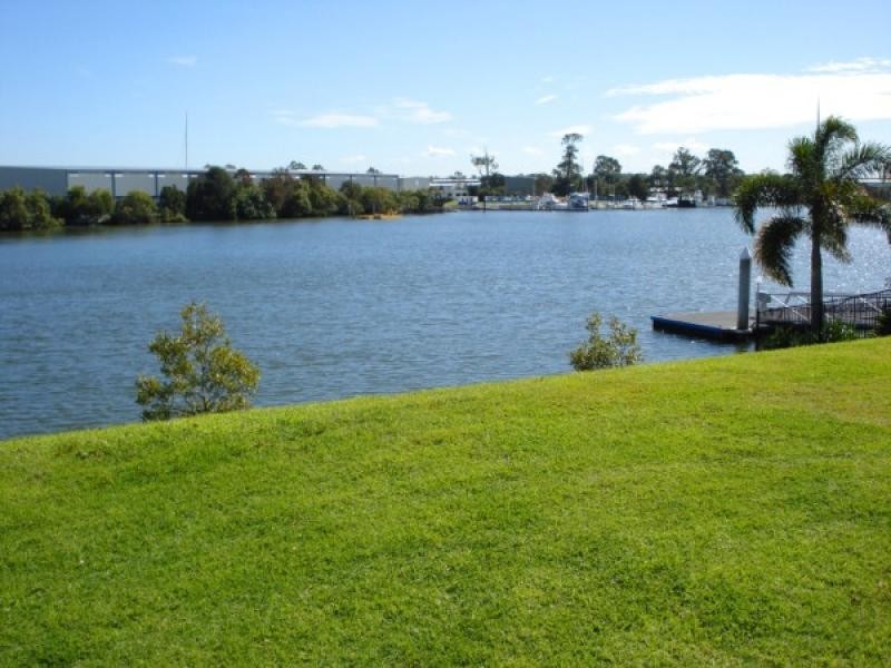 3119 Riverleigh Drive, Hope Island QLD 4212