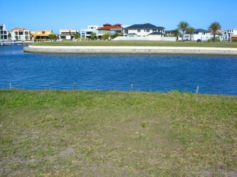 Paradise Point QLD 4216