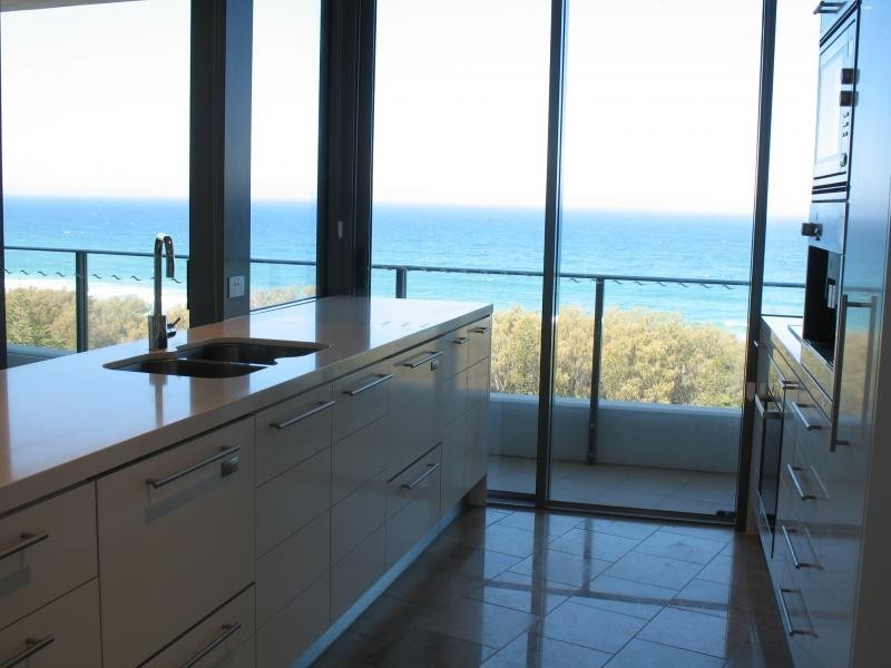 Broadbeach QLD 4218