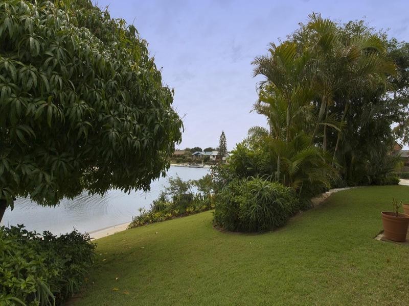 Broadbeach Waters QLD 4218