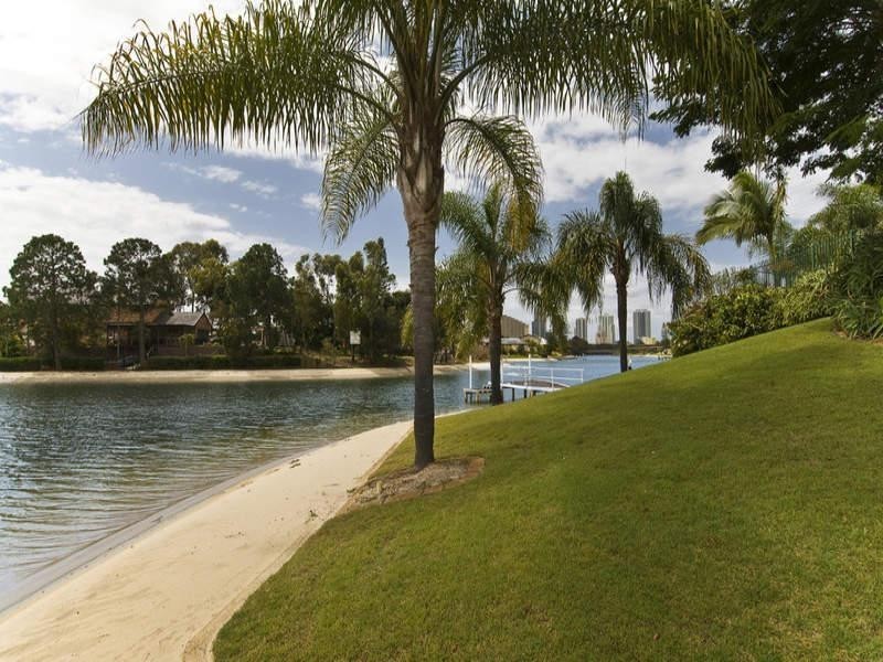 Broadbeach Waters QLD 4218