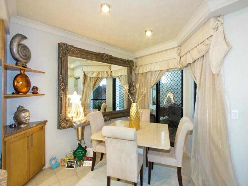 4/31 Railway Street, Southport QLD 4215