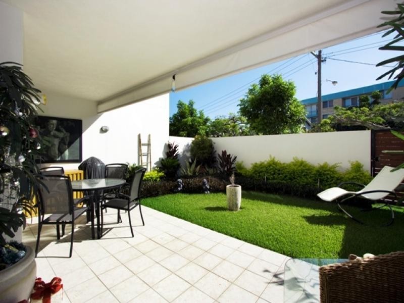 4/31 Railway Street, Southport QLD 4215