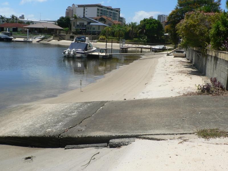 Broadbeach Waters QLD 4218